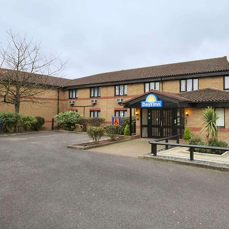 Days Inn London Stansted Airport Bishop's Stortford Exterior foto